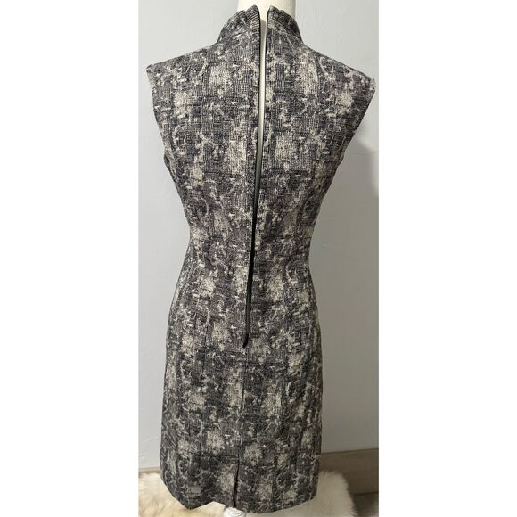 MM Lafleur The Aditi Dress sleeveless crackle sheath 6 - Picture 4 of 9